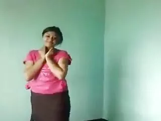 Aranyos mostoha anya fia sex Twinkies megmutatja a hátsó