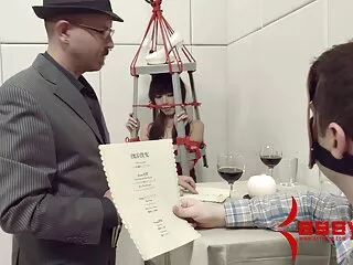 Dick nedvesíti a punciját anya fia baszik