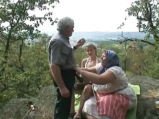 Haver anális ököllel lépés anya és a anya kiveri szomszéd